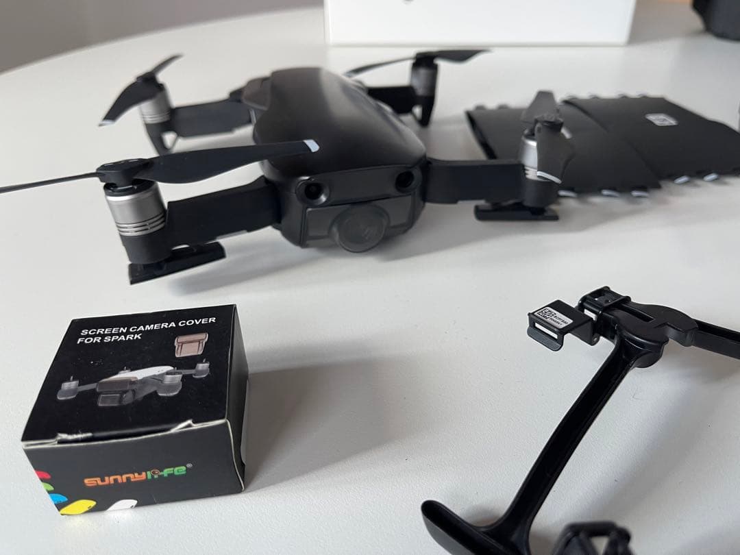 ドローン DJI MAVIC AIR(黒）専用ケースセット