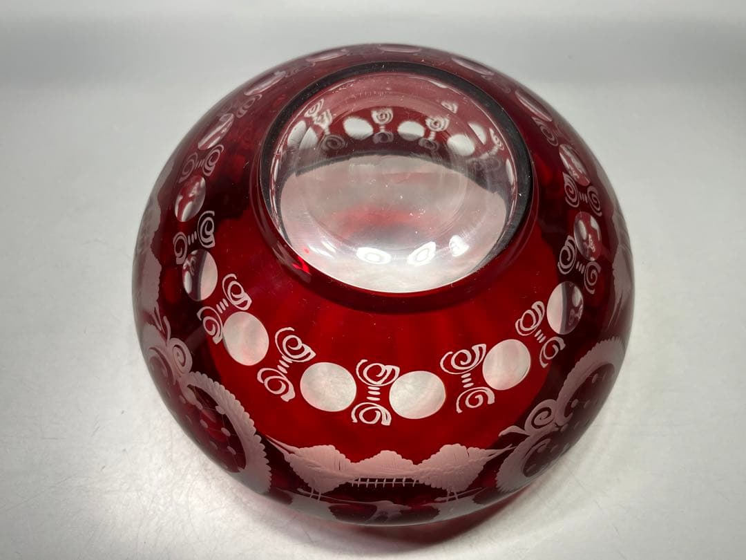 ボヘミアガラス　赤被せ切子　大鉢　クリスマス風