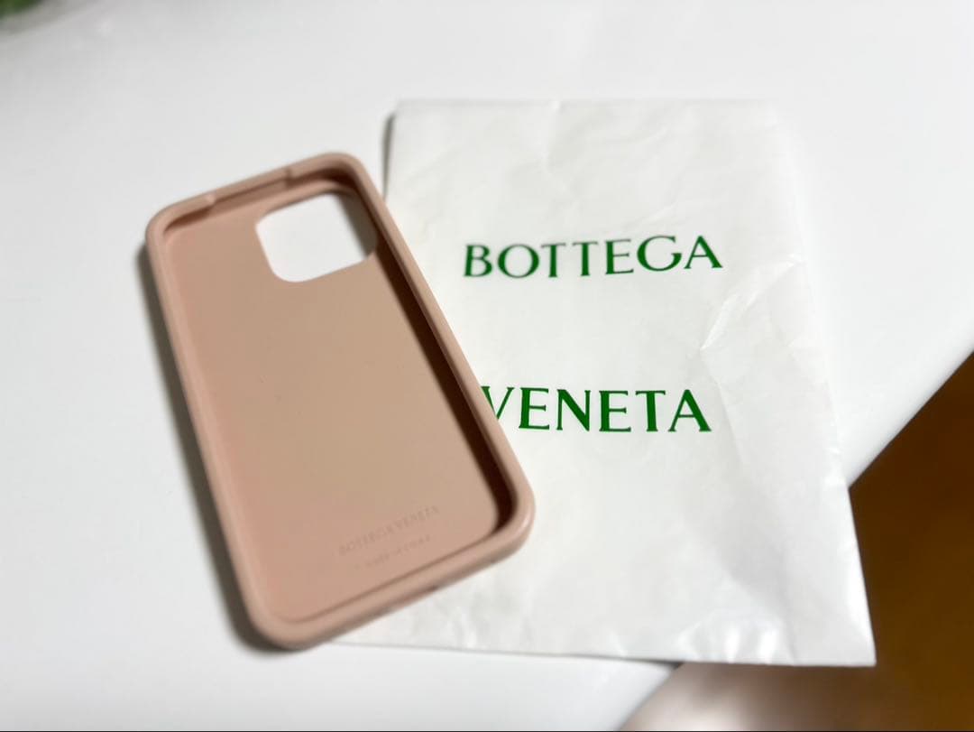 BOTTEGA VENETA ベージュ ソフトケース