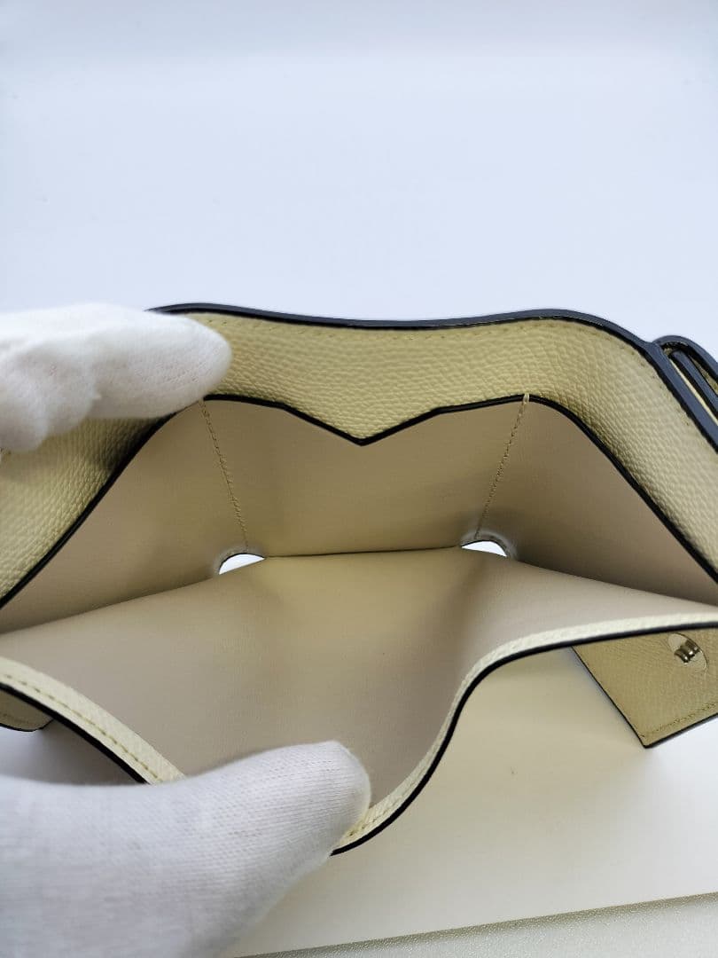 MY Valextra ホワイト 三つ折り財布