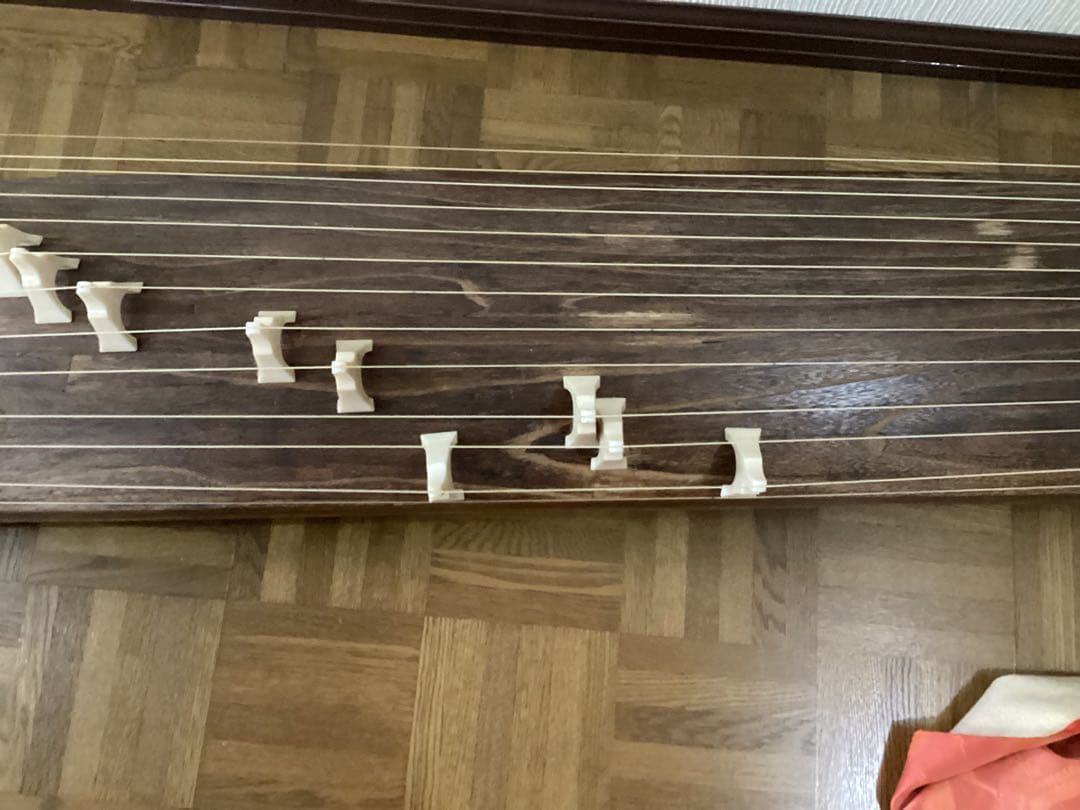 【良品】お琴 13弦 すだれ彫り 木製 譜見台 調子笛 爪琴柱・ソフトケース付き