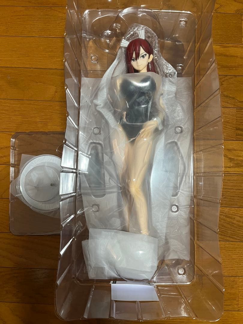 エルザ・スカーレット 生足バニーVer. 1/4スケールフィギュア