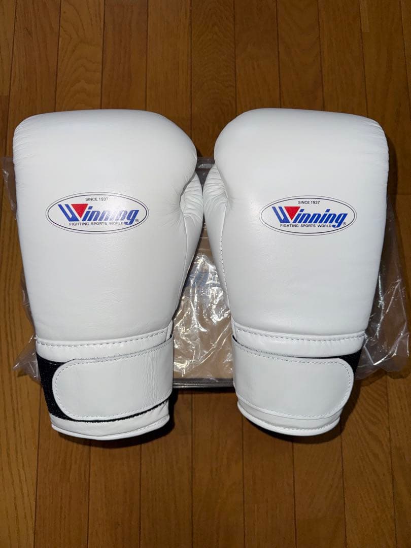 新品未使用品　Winning/ボクシング/グローブ14oz ホワイト