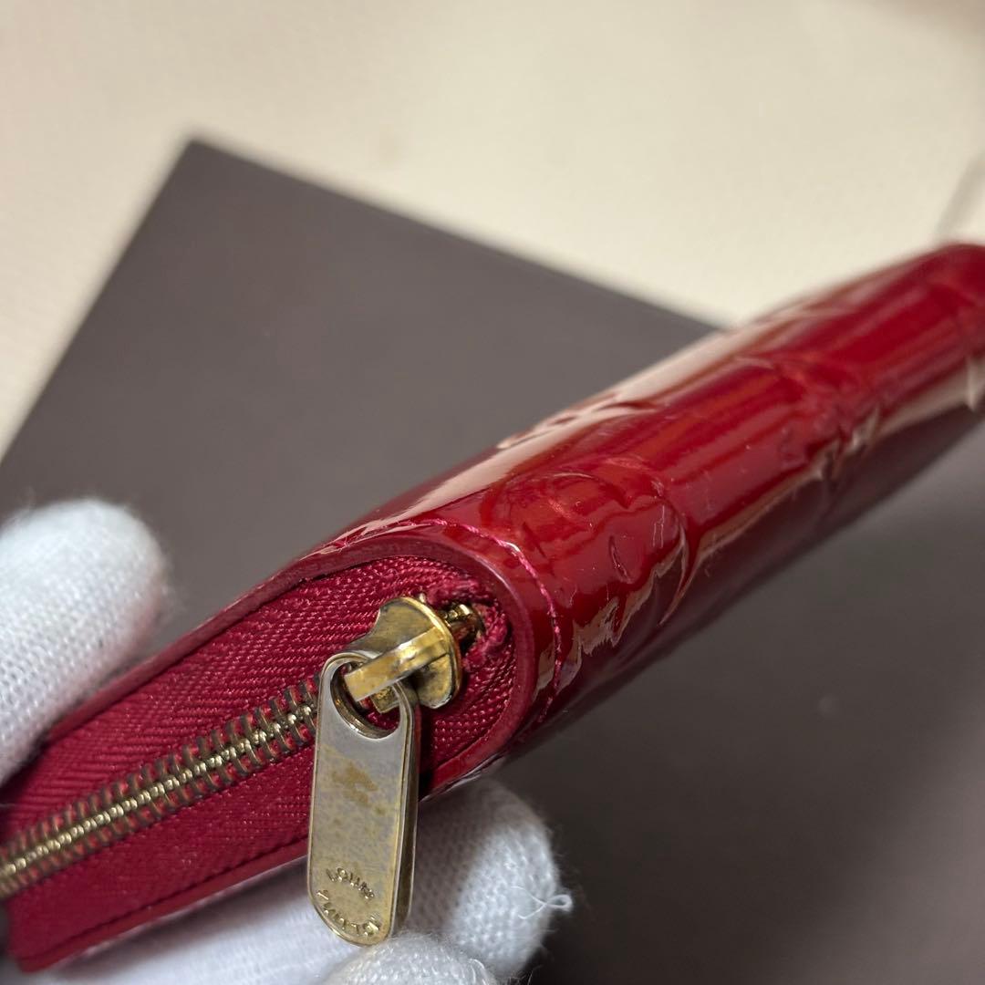 Louis Vuitton ヴェルニ　ケース レッド