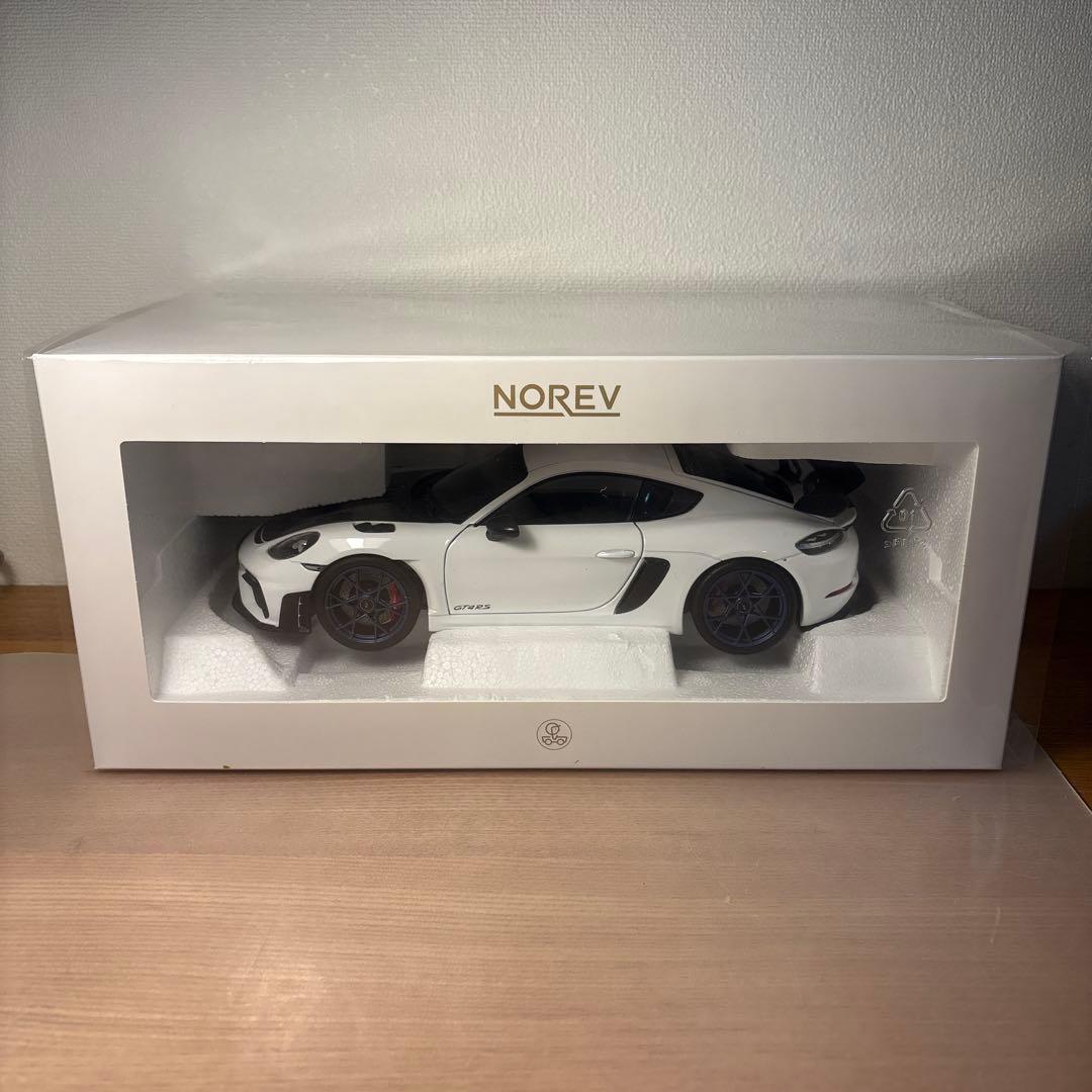 ノレブ　ポルシェ 718 ケイマン GT4 RS 1/18 ミニカー ホワイト