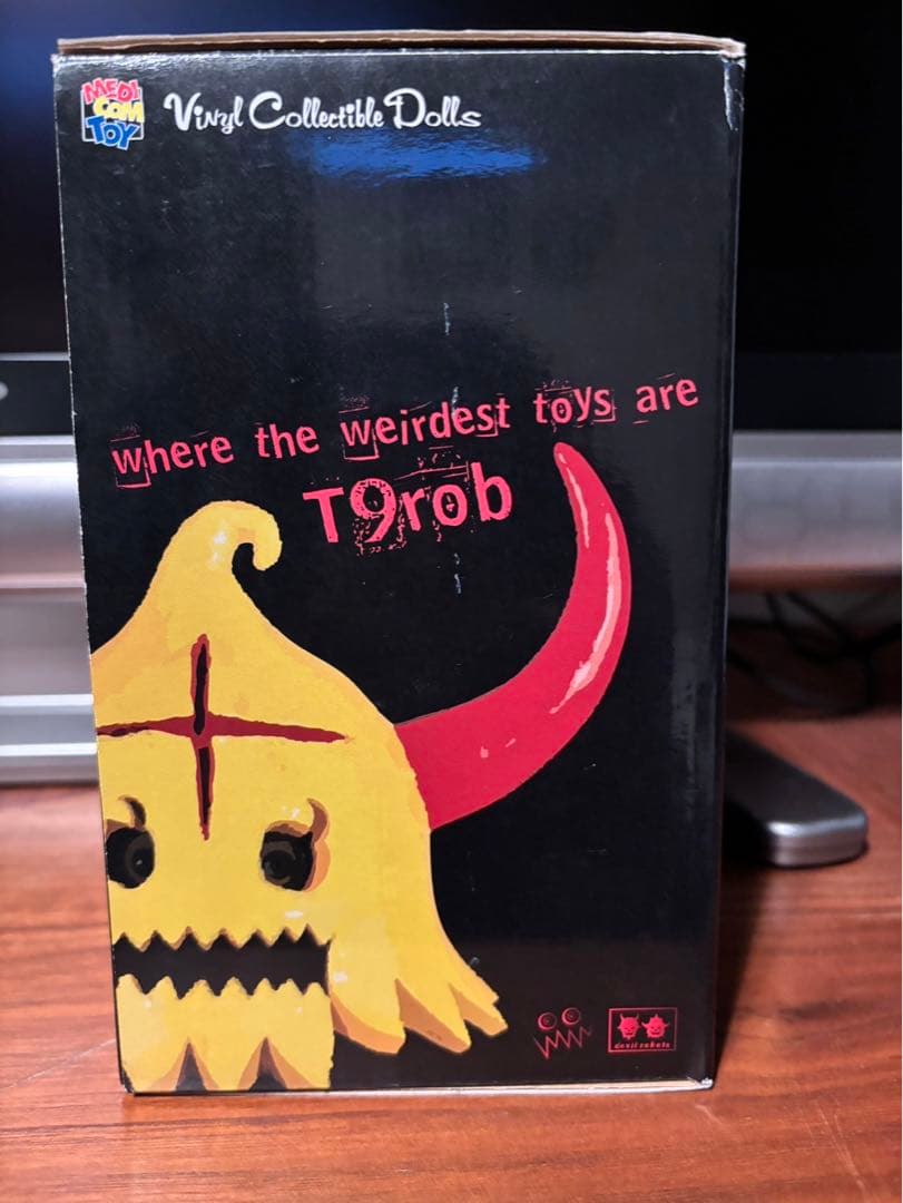 ヴァイナルコレクティブルドールズ　evirob 2007 T9rob