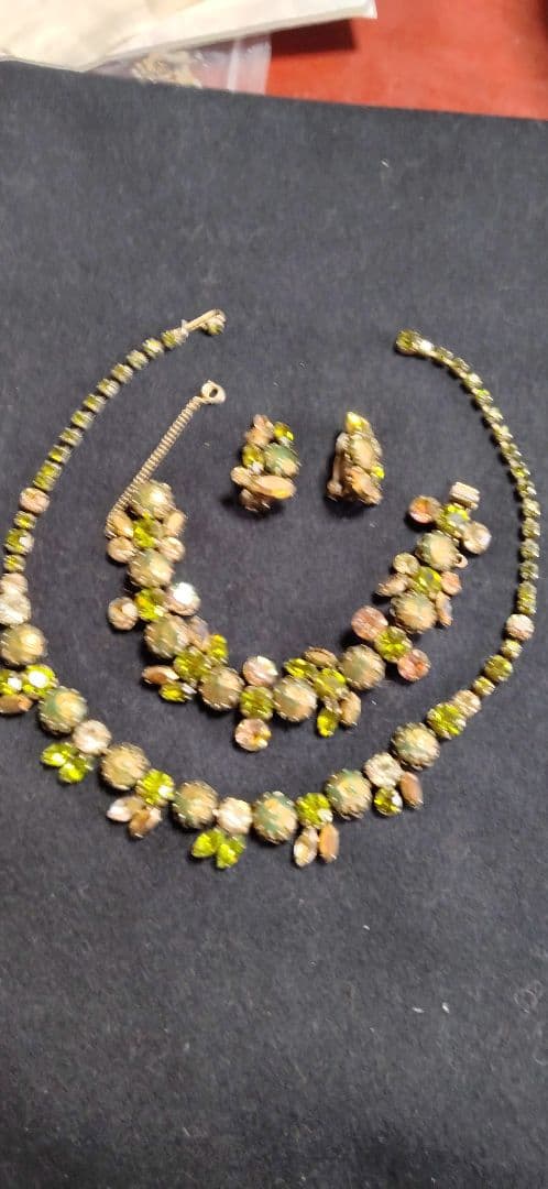 ヴィンテージ、ブレスレット、イヤリング、ネックレスの3点セット