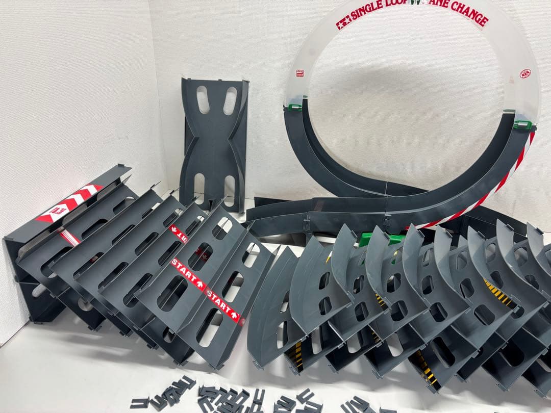 タミヤ ミニ四駆 増量 オーバルホームサーキット シングルループ レーンチェンジ