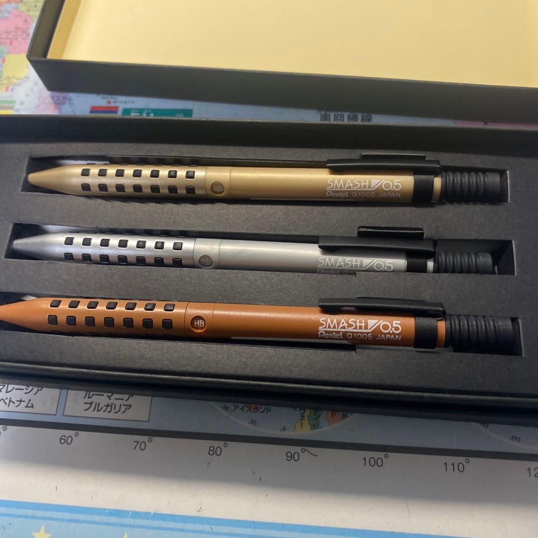 Pentel SMASH 3 COLOR 限定版 692/1000最終値下げ