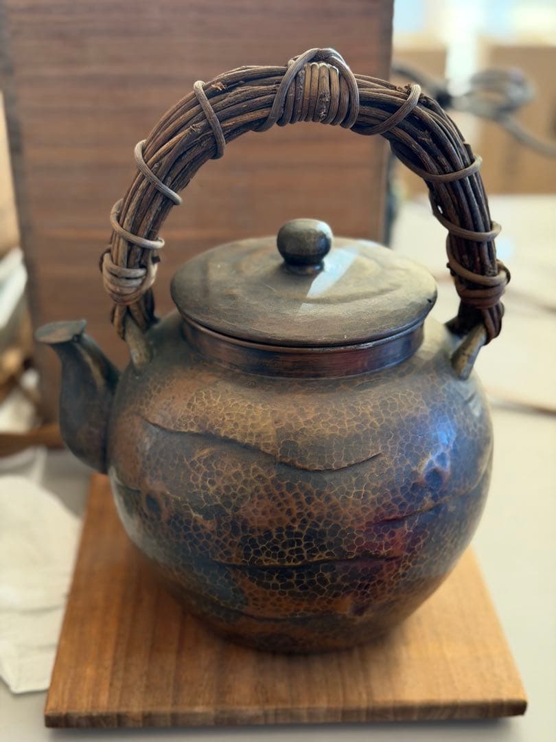 玉川堂　槌起銅器　水注