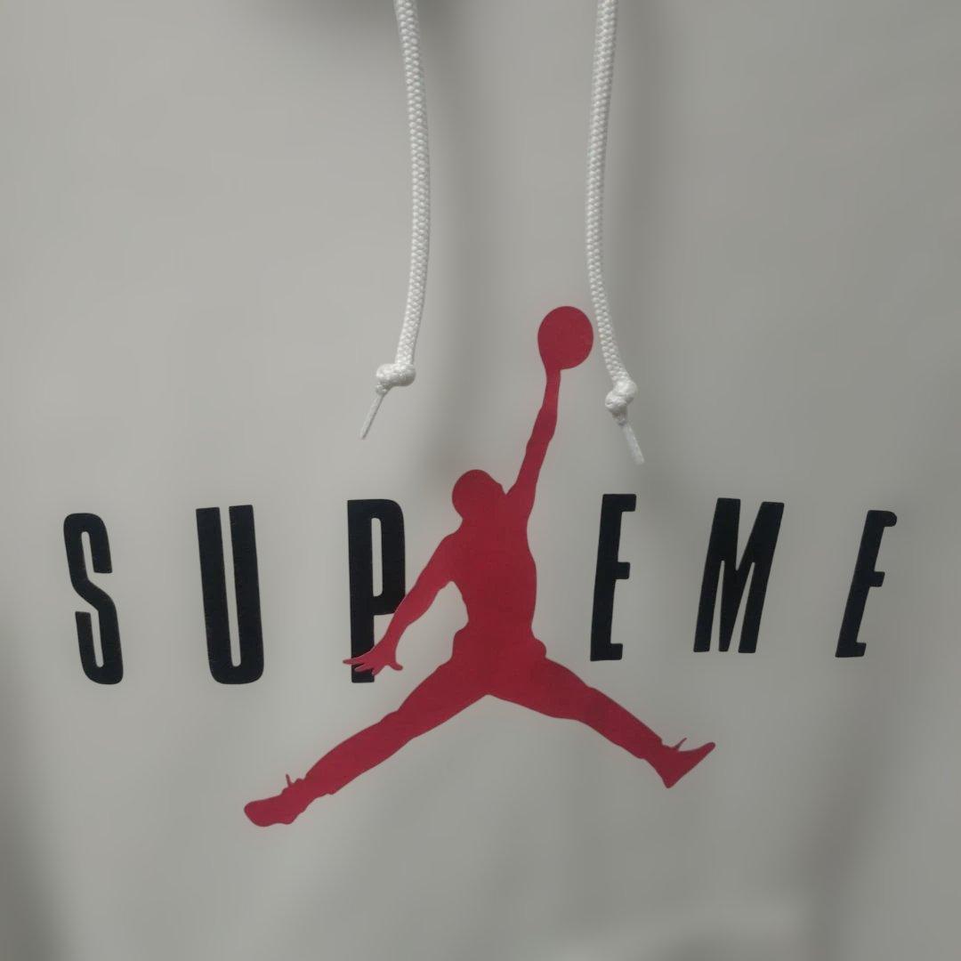 Supreme ジョ−ダンジャンプマンロゴ フード付きパーカー Mホワイト