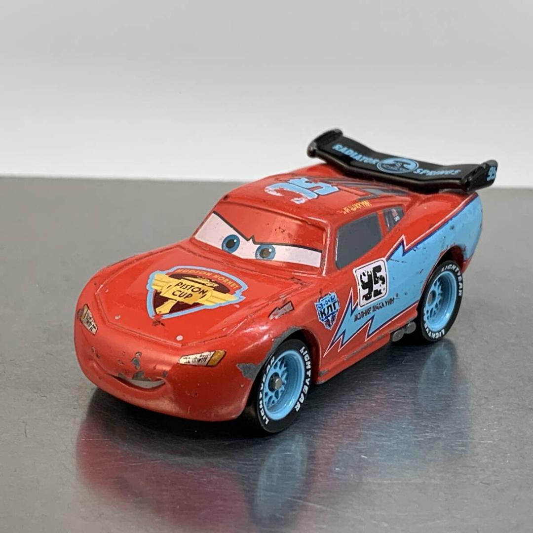 トミカカーズ非売品ライトニング・マックィーン アイスレーサータイプ (TC107