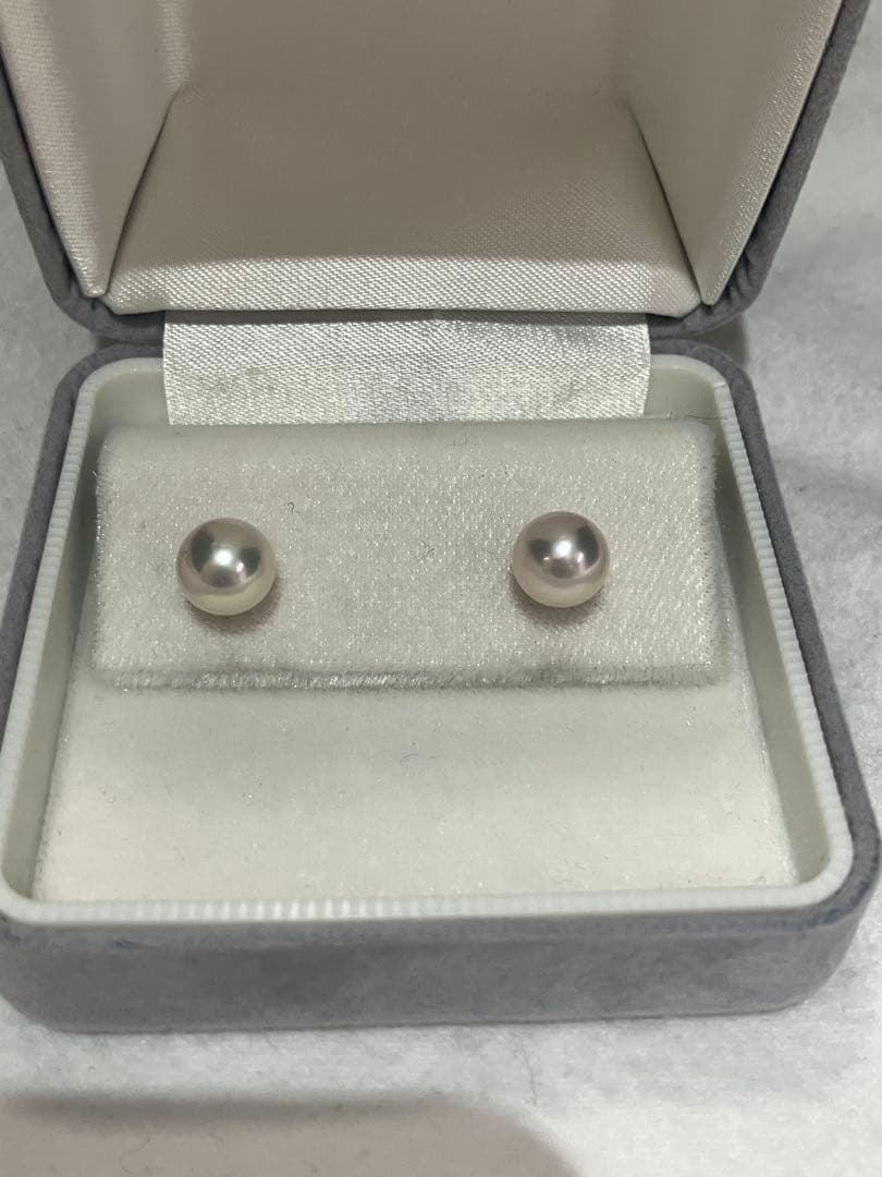 伊勢志摩英虞湾産あこや真珠　8.4mm パールピアス