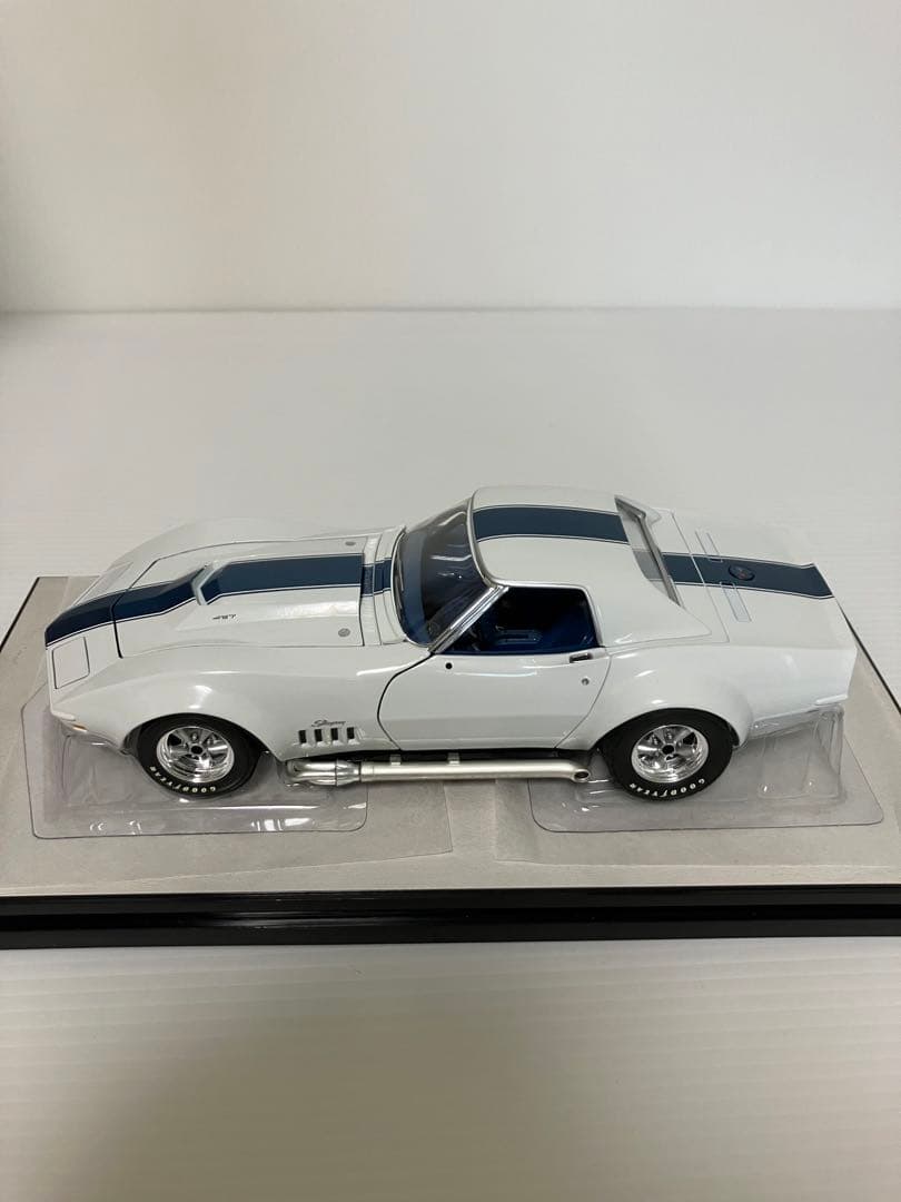 ミニカー 1/18 CORVETTE L-88 1969 GM Test Car