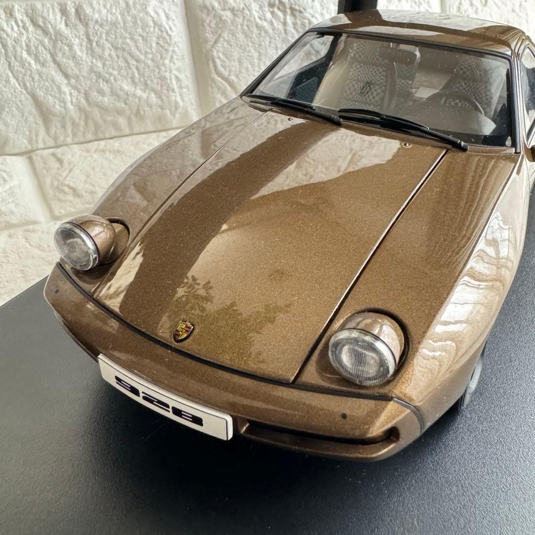 Porsche 928 1/18 AUTOART ポルシェ　ミニカー