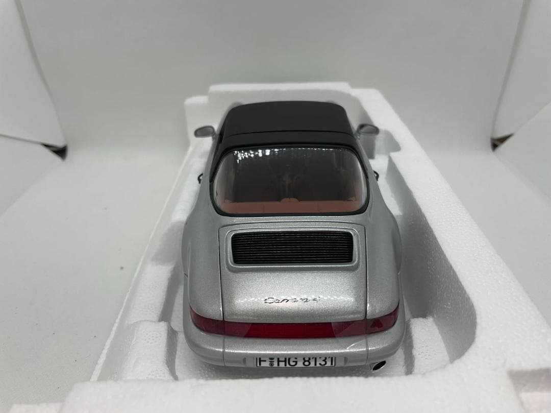 201-011 ノレブ 1/18 ポルシェ 911 Carrera4 Targa