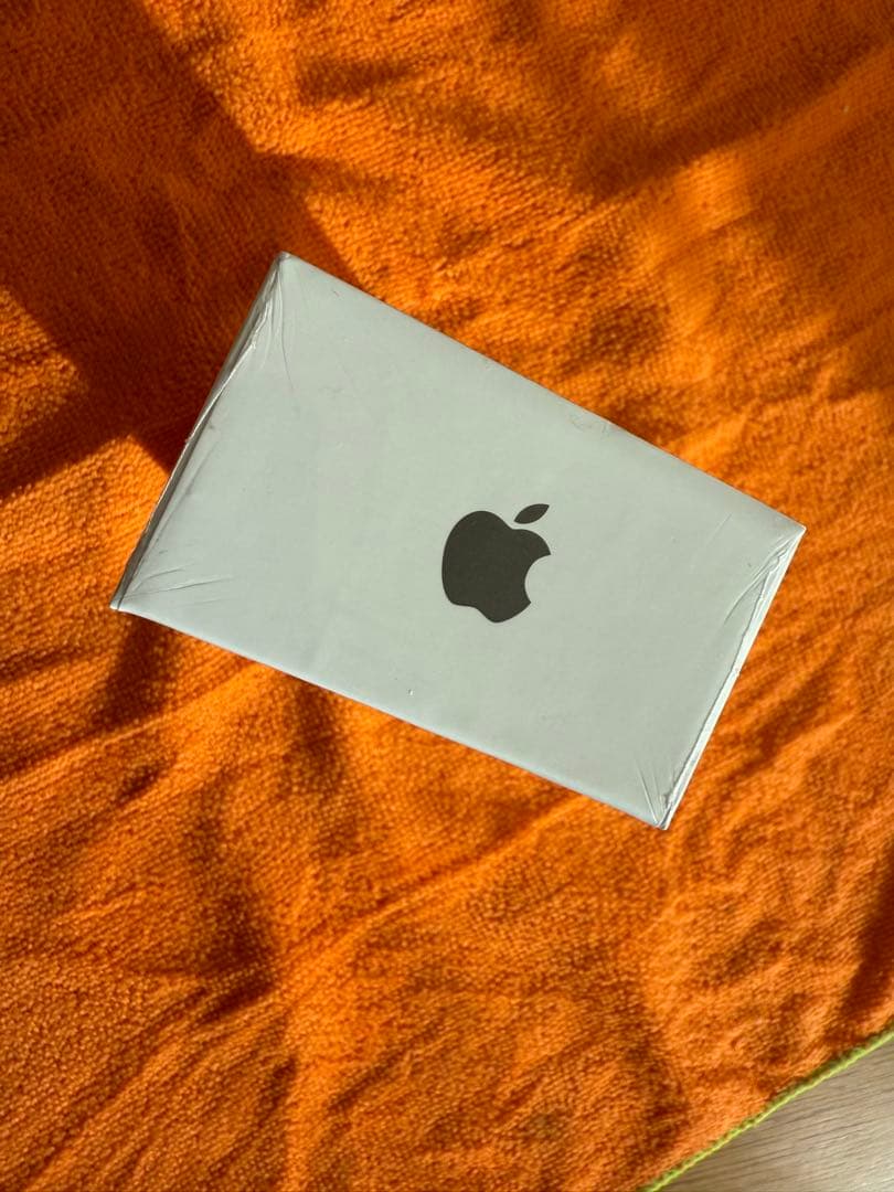 超レア　Apple iPhone SE (未開封)