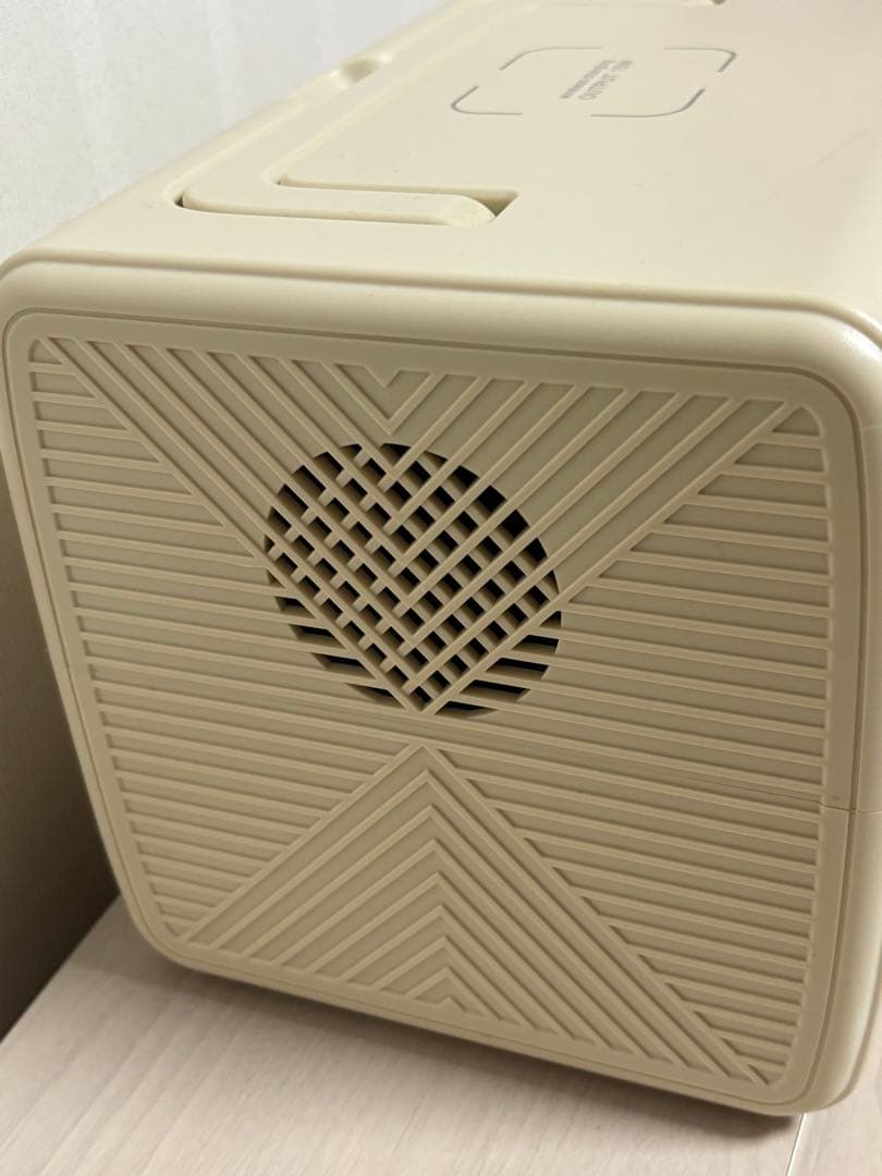 小型ポータブル電源 268Wh、600W 充電ケーブル付き