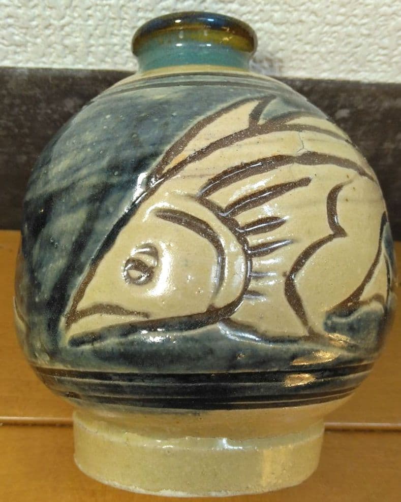 人間国宝 金城次郎 徳利 栞 共箱(本人書付) 美品 笑魚,魚紋徳 壷屋焼