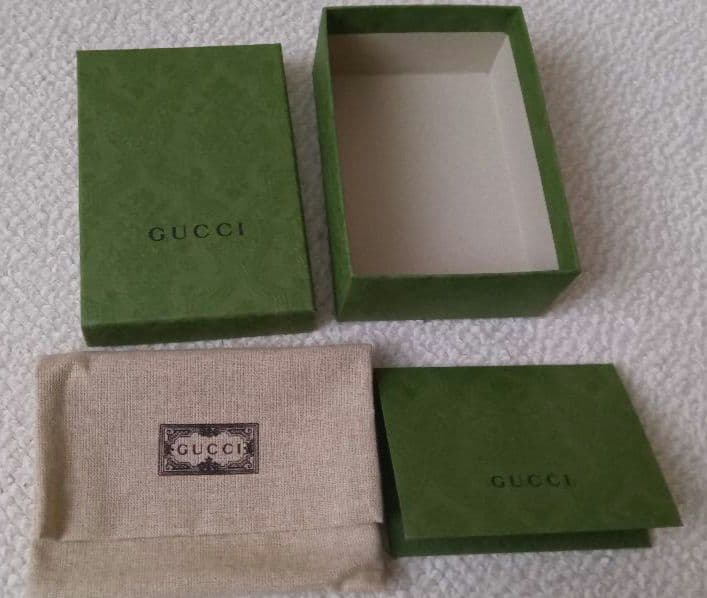 Gucci 二つ折り財布 グレー