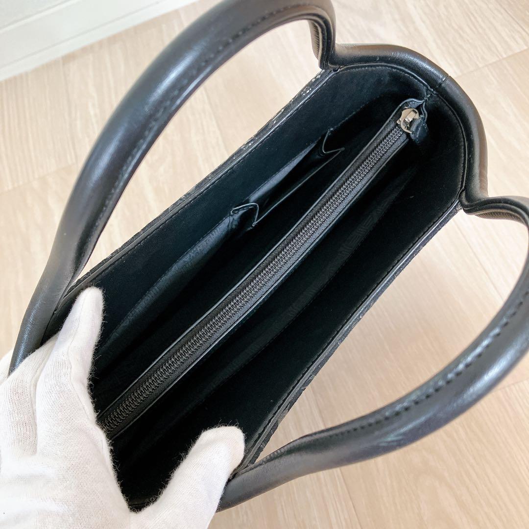 印傳屋 ハンドバッグ 黒漆 レザー 鹿革 花唐草 模様 和装 着物 甲州印伝