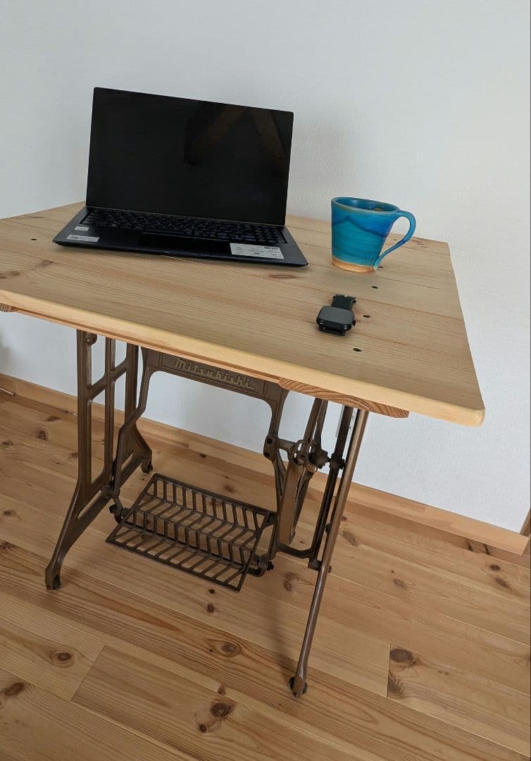 足踏みミシン　アンティーク　MITSUBISHI製