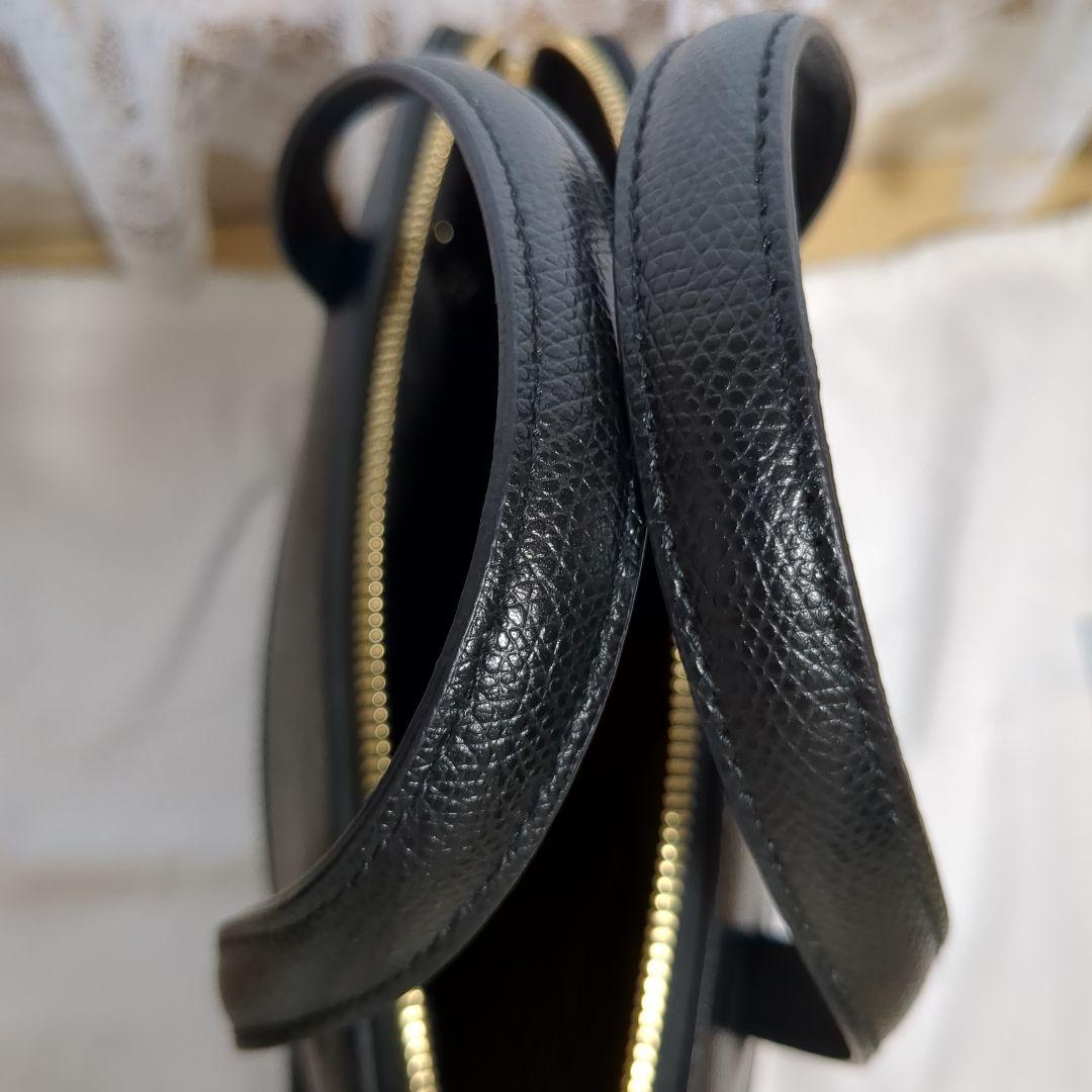 【美品】FURLA ブラック ハンドバッグ ショルダーストラップ付き