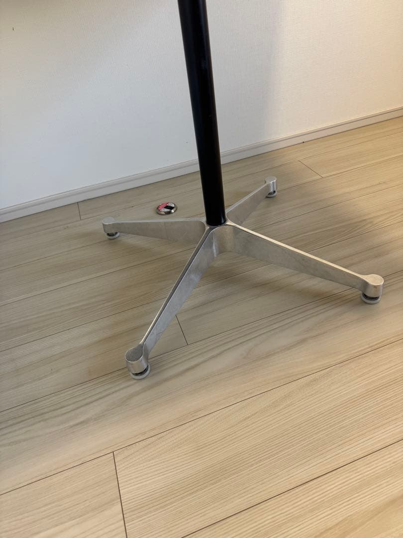 Herman Miller イームズテーブル　コントラクトベース　スクエア