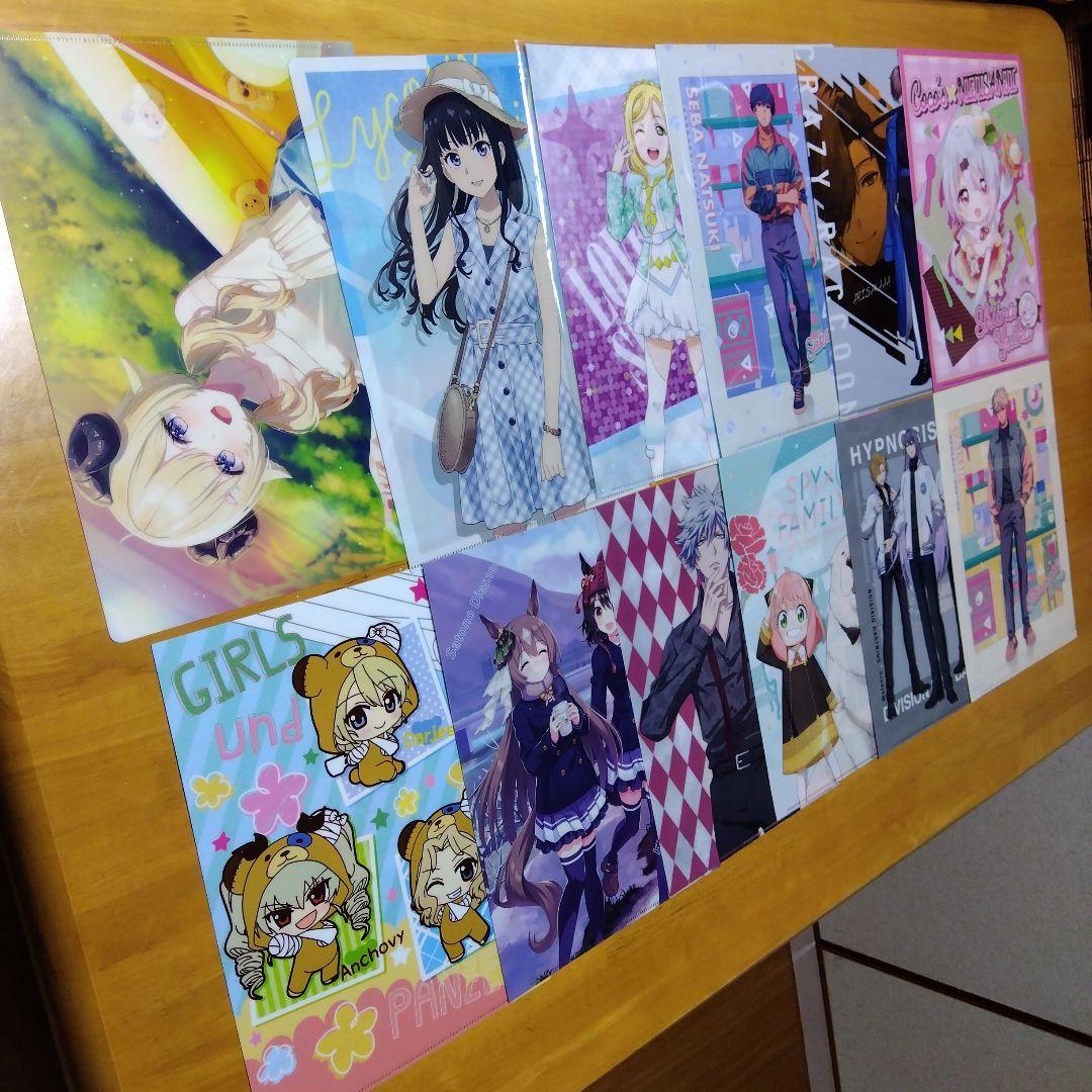 アニメノンジャンル美少女系など　Ａ−４クリアファイル まとめ売リ大量２５０枚