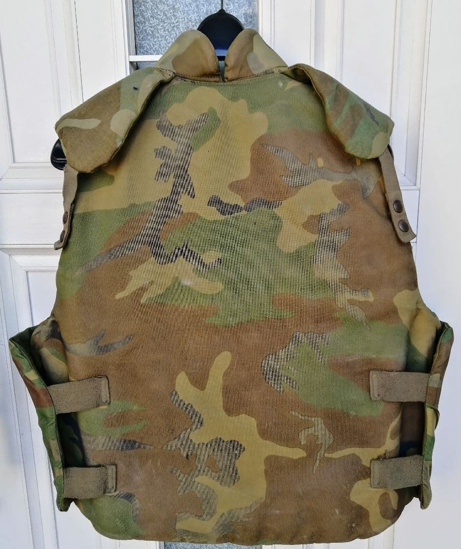 米軍　実物放出品　ボディアーマー★防弾ベスト★ＵＳ.M.C海兵隊★ＵＳ.ARMY