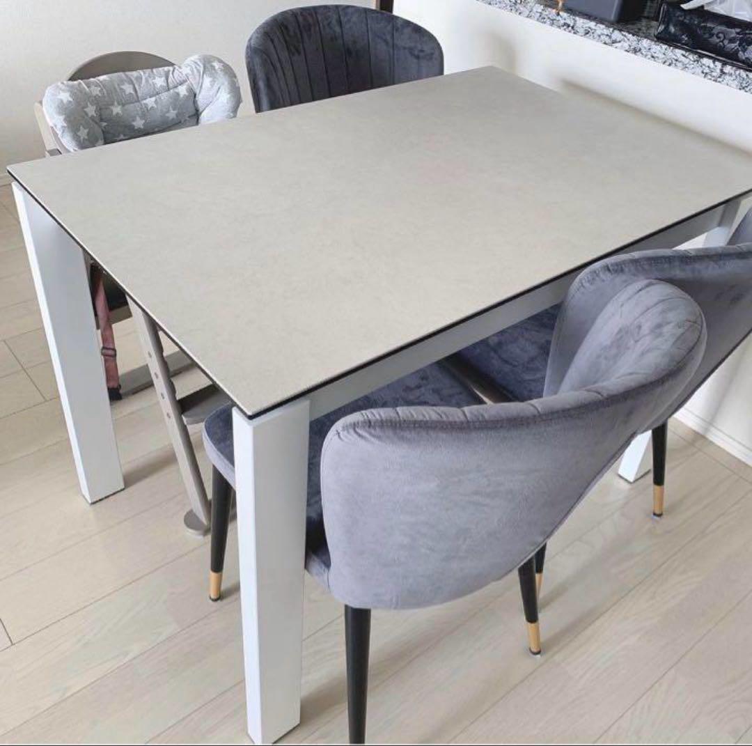 ユウ様 カリガリス ダイニングテーブル