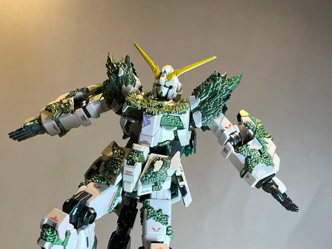 HG ユニコーン ガンダム 光の結晶体  完成品  ガンプラ