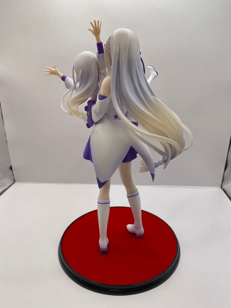 Re:ゼロから始める異世界生活　フィギュア　エミリア＆幼少期エミリア 1/7