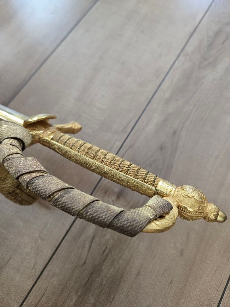 戦前　美品　菊ご紋入り儀礼長剣/刃無し模造刀身　刀緒付き