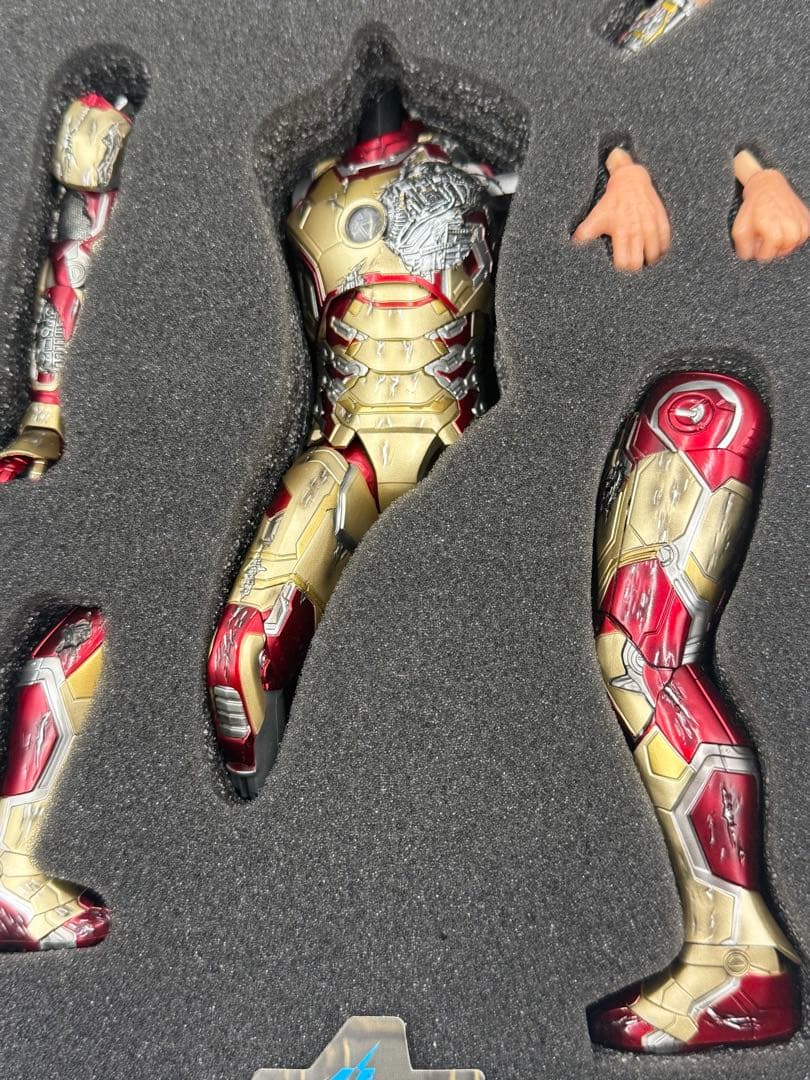 ◆新品 ドラゴン 1/9 3 アイアンマン Mk.42 バトルダメージ