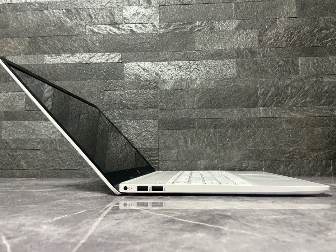 美品 HP corei5 第10世代 メモリ16GB 新品m.2SSD256GB