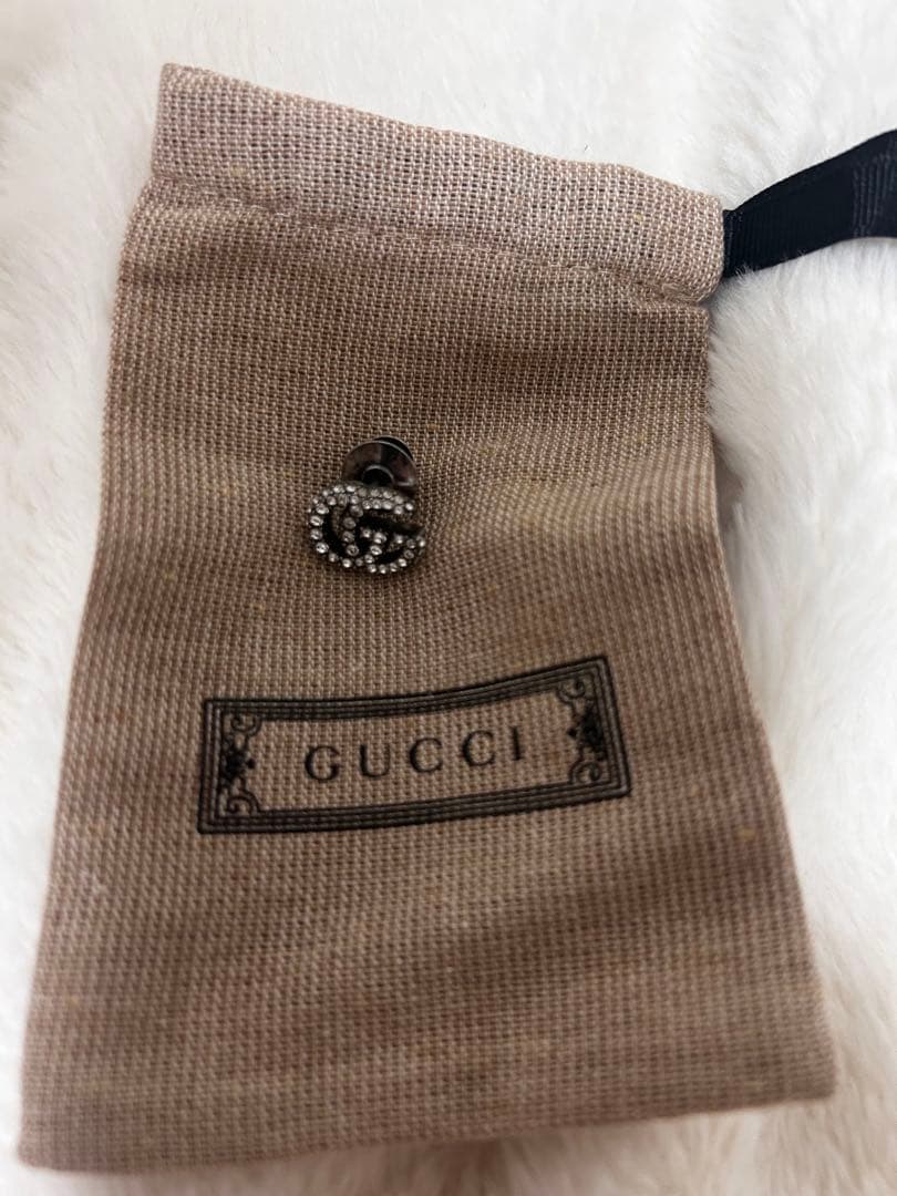 新品同様 GUCCI ダブルGロゴ ピンブローチ