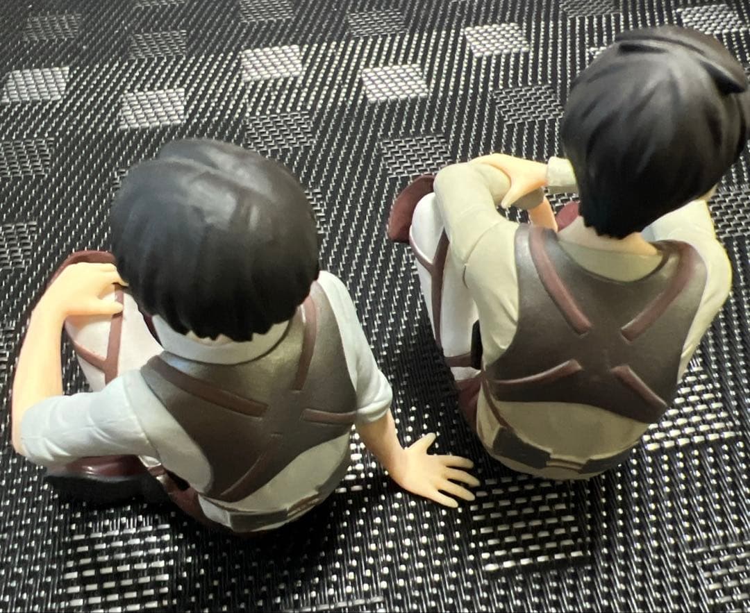 進撃の巨人1番くじ 生還せよ！調査兵団 フィギュア エレン リヴァイ