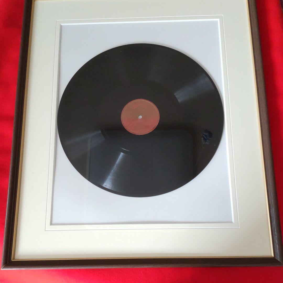 ピアティ.ゴルスキ―(チェロ奏者)SPレコード彫りサイン額