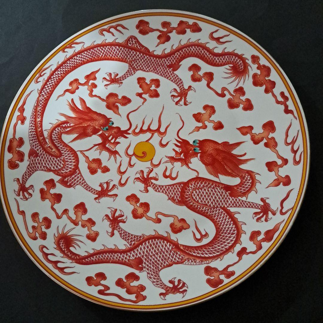 中国美術　清乾隆年製　双龍図　飾り皿　　赤絵金彩