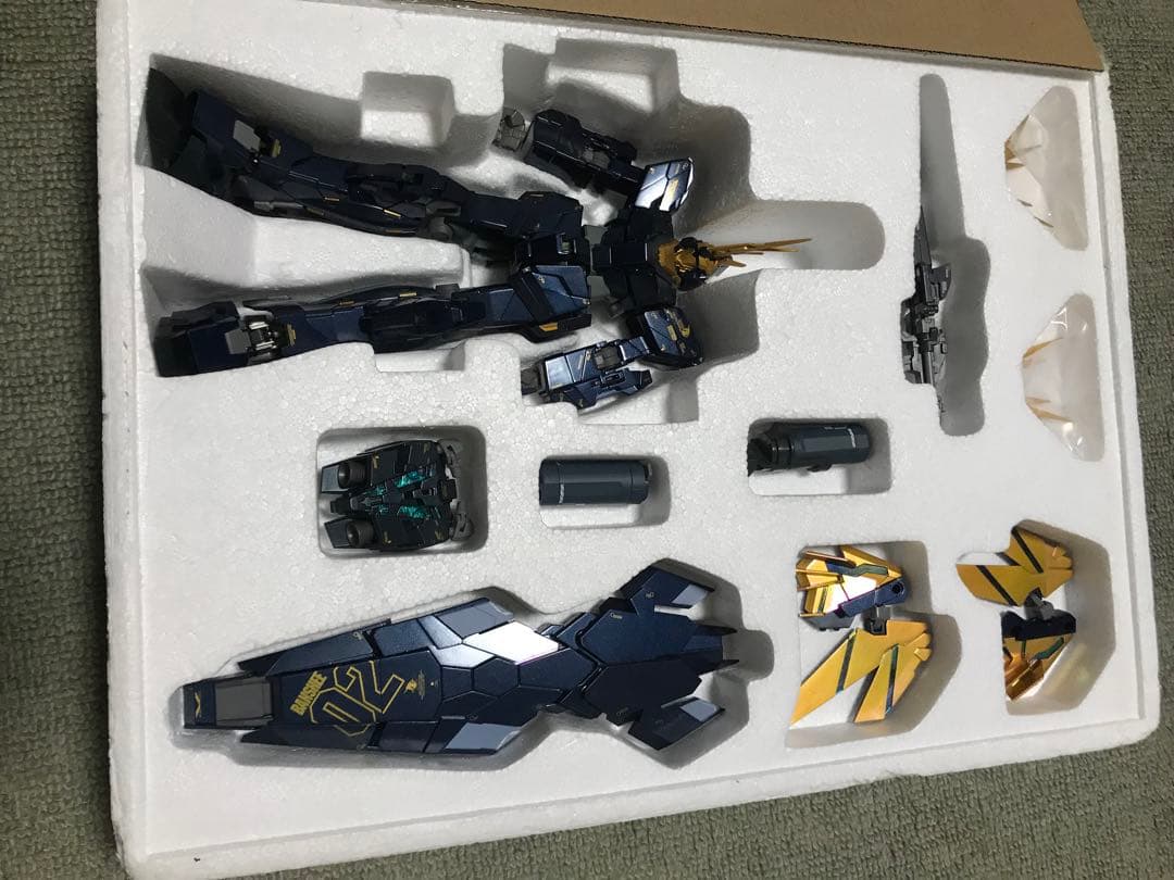 メタルコンポジット　ユニコーンガンダム 2号機 バンシィ・ノルン（覚醒仕様）