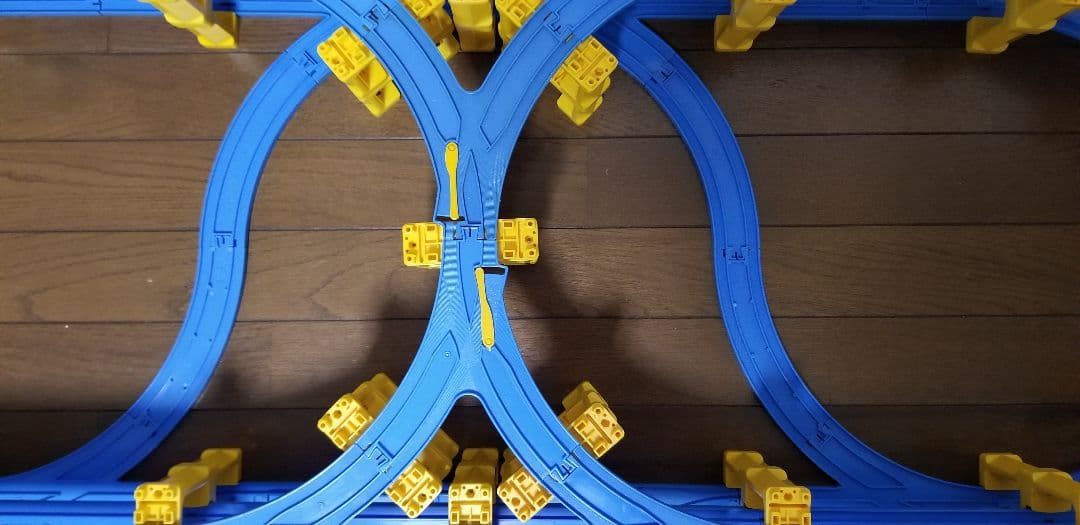 プラレール線路　複線4層高架レイアウト　サウンド駅付き