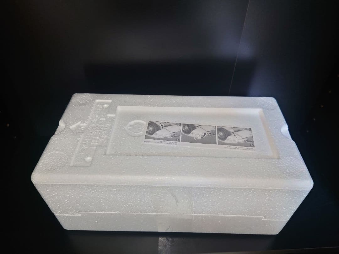 ミニカー 1/18 TOYOTA 2000ft Coupe