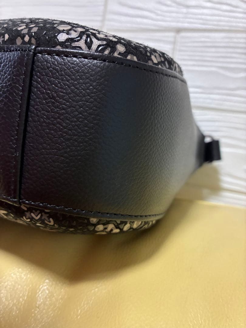 極美品　印傳屋 リカレア 雪の結晶　ショルダーバッグ