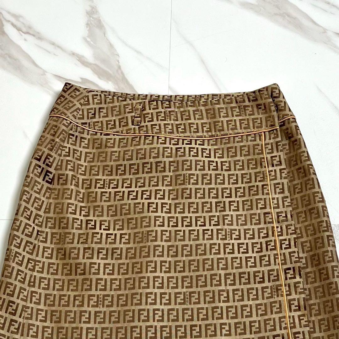 大きいサイズ44フェンディ　近年タグ　ズッカ柄　ラップ 巻きスカート　44