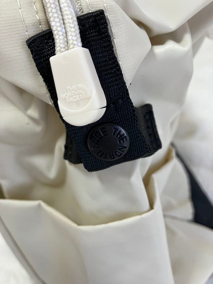 the North face 軽量ボストンバッグ トラベルバッグ ダッフルバッグ