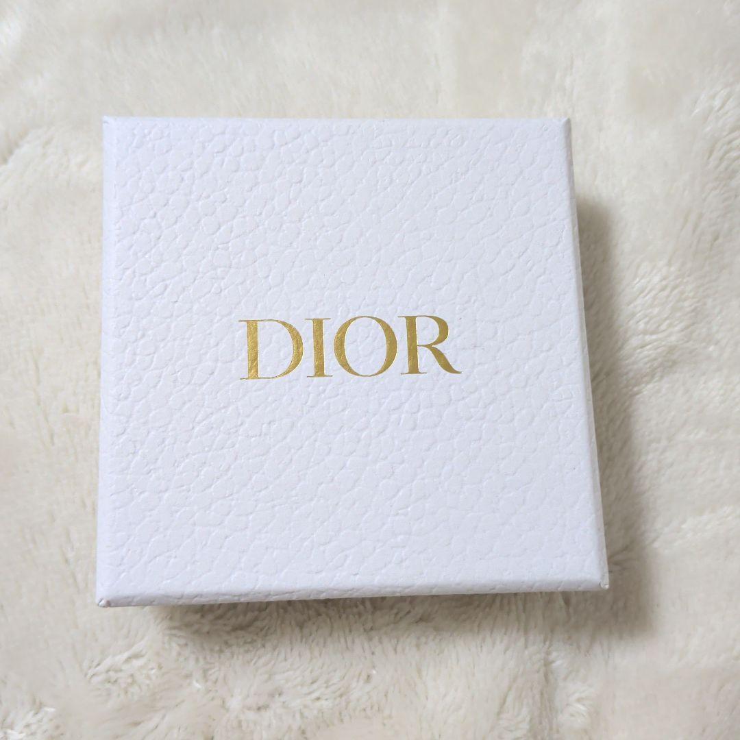 DIOR　Petit CD ミニスタッドピアス