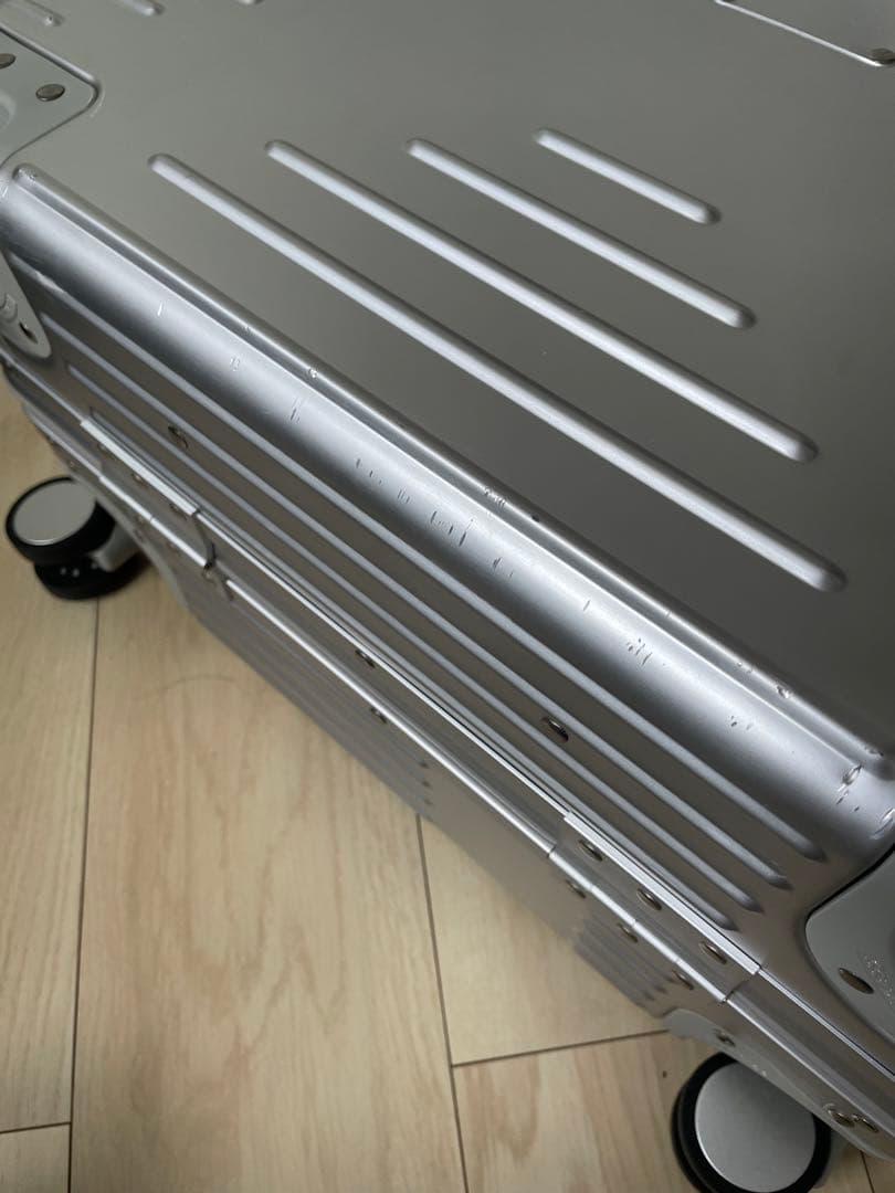 イノベーター INV1611 42L アルミキャリーケース1回使用