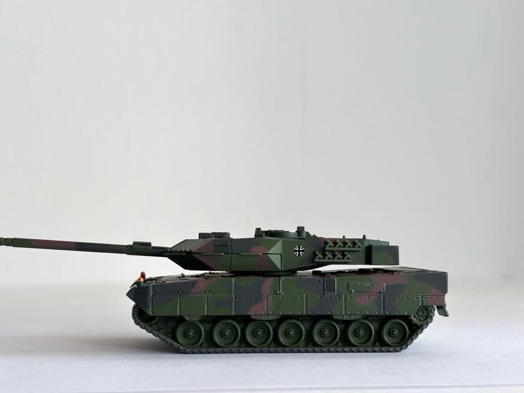 わんだほい　新品　メルクリン レオパルド　2A6 戦車　運搬車　2両セット