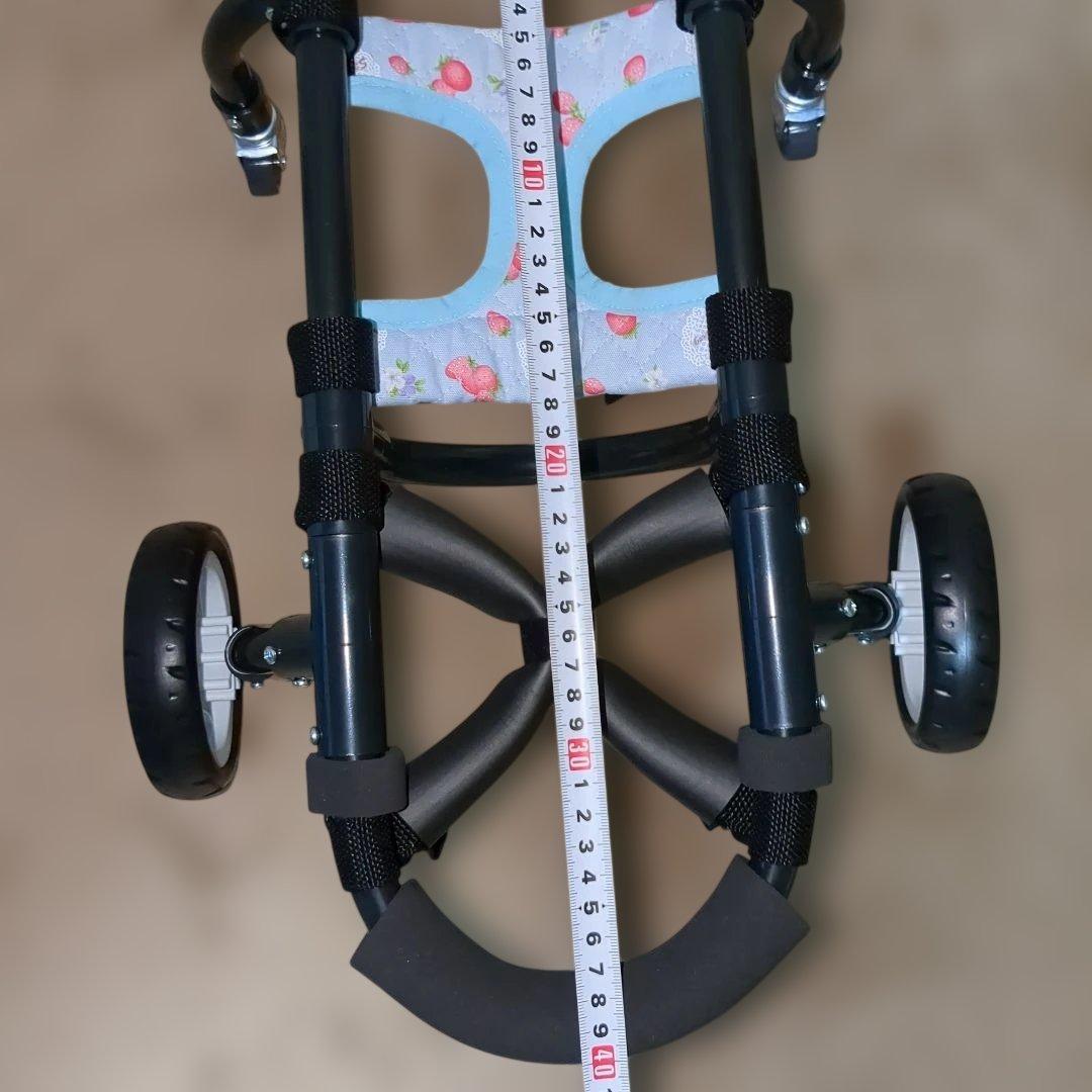 ワンちゃん4輪　リハビリ　食事補助　犬用車椅子　シニア犬補助　犬の歩行器